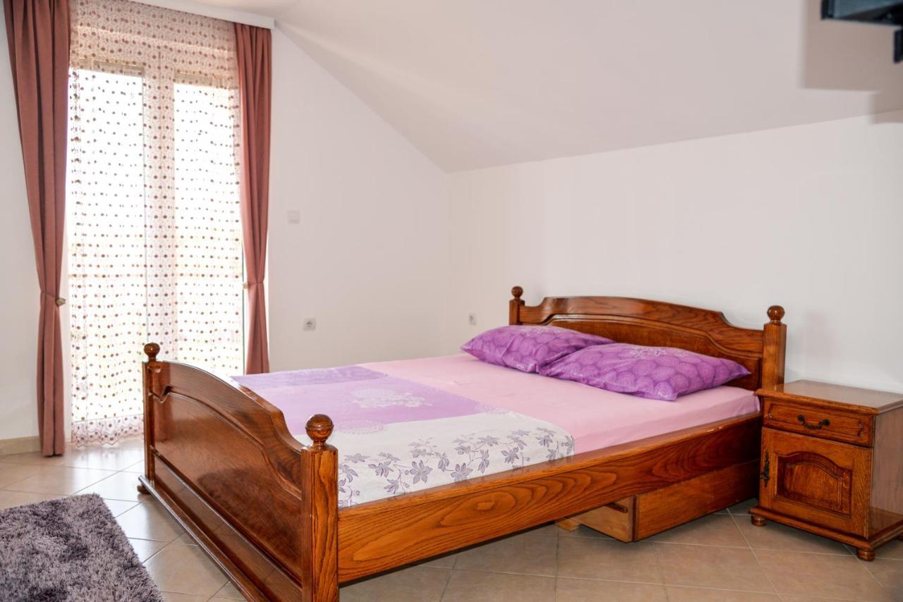 Guest House Ivana Tivat Buitenkant foto
