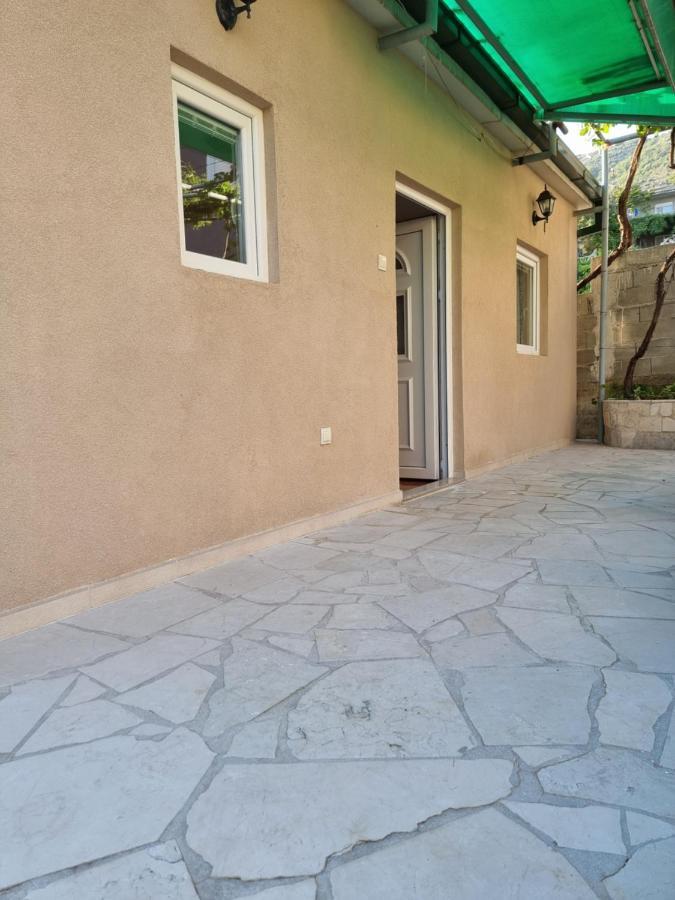 Guest House Ivana Tivat Buitenkant foto