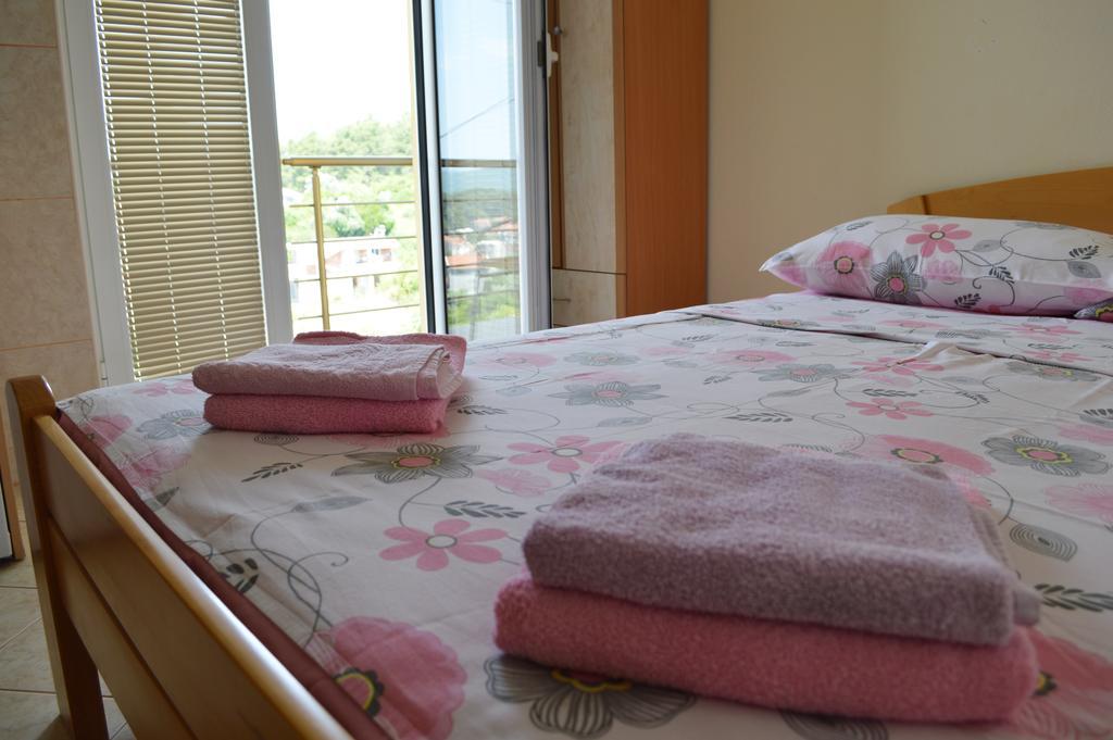Guest House Ivana Tivat Buitenkant foto